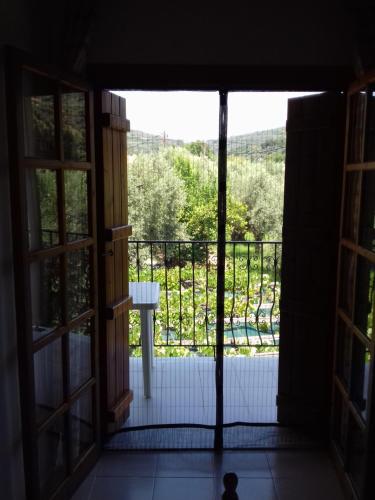 Koutadelias rooms in Kalamos (Argalasti)