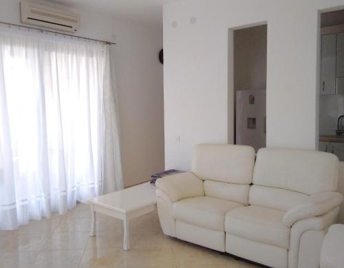 LUČICE - 2021 - PETROVAC Prijevorac BB - Apartment - OXANA - Stan 1 - image 3