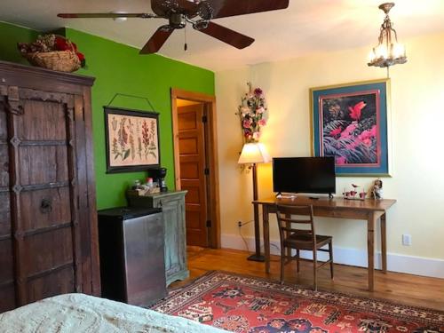 Swan River Inn – Bigfork, MT