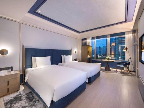 2 twin beds