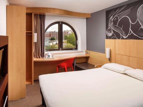 ibis Southampton - main image