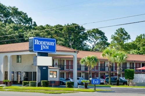 Rodeway Inn Panama City - image 3