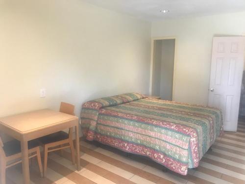 All 8 Motel – Long Beach, CA