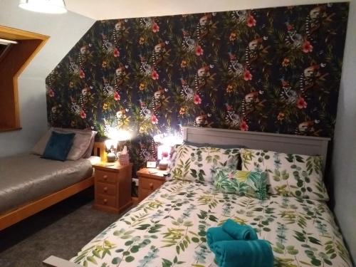 Cromlech PET FRIENDLY
