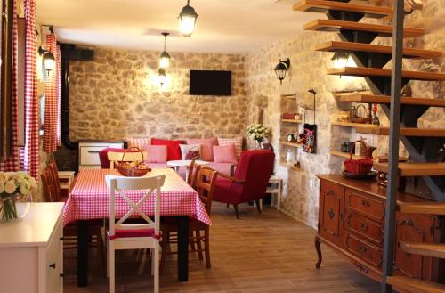 Stone cottage Aria in Velika Cista