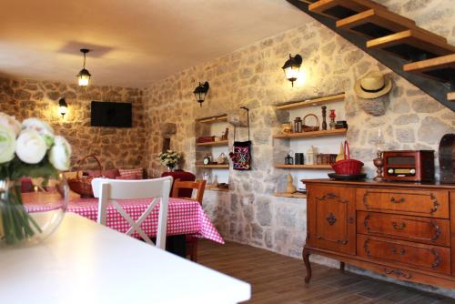 Stone cottage Aria in Velika Cista