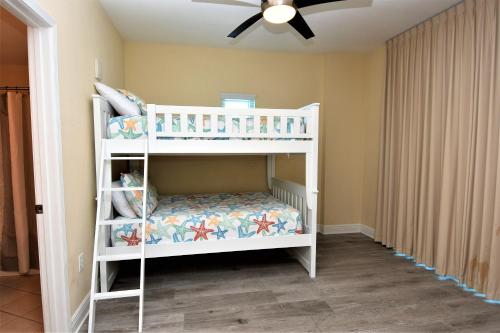 Crystal Tower 1409 by Bender Vacation Rentals - main image