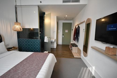 room detail thumbnail 1