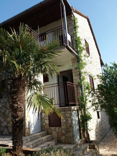  Apartmani Lupi M&S 3, Pension in Vrboska