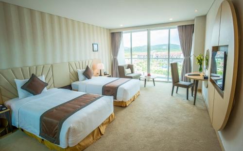 Twin room, deluxe, mountain view, balcony