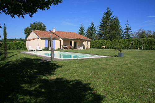 Viesnīcas āriene, Le Camp De Ferie in Marsales