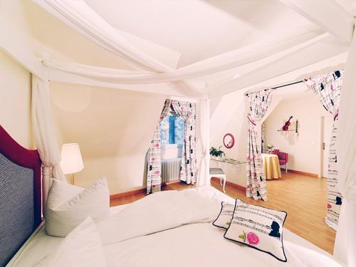 Romantik Hotel Der Adelshof - image 4