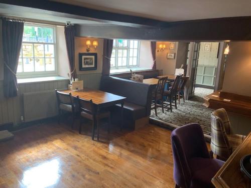 The Swan and Talbot photo