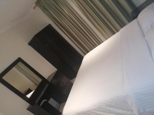 Al Aziziyah Hotel and suites