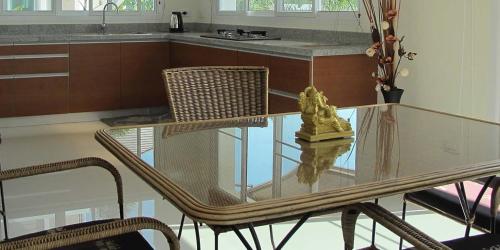 Chaam Pool Villa Baanusabai near Krua Med Sai - Restaurant