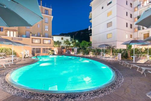 Hotel Leone - image 3