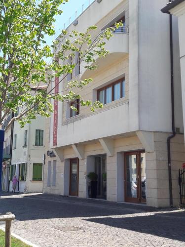 . Hotel Leon Bianco