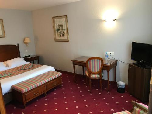 2 twin beds