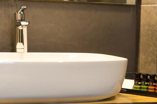 St. Bjur Suites, Athens (photo 3)