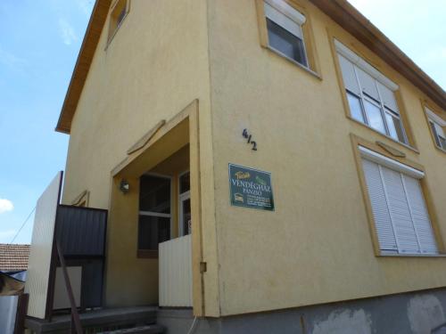  Tücsök Vendégház, Pension in Tolna bei Bonyhád