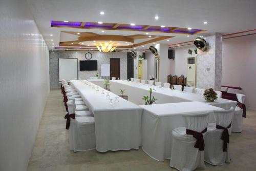 Hotel The Leschanze – Lahore, WI