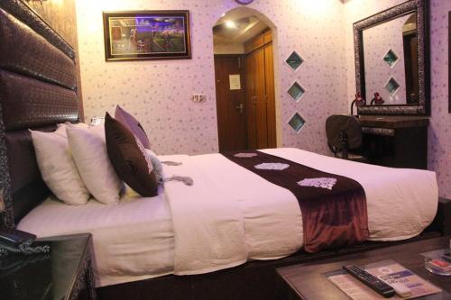 Hotel The Leschanze – Lahore, WI
