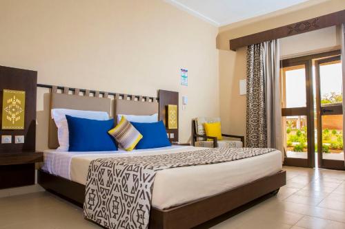1 double bed, 1 sofa bed