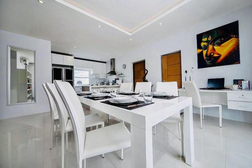 Kamala 2bedroom villa private pool Walk 800 meters to the beach ( Kamala 2bedroom villa private pool Walk 800 meters to the beach )