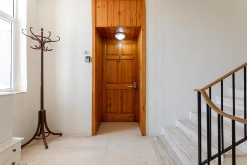 Bayview Two Bedroom St Georges Bay with free parking - image 4