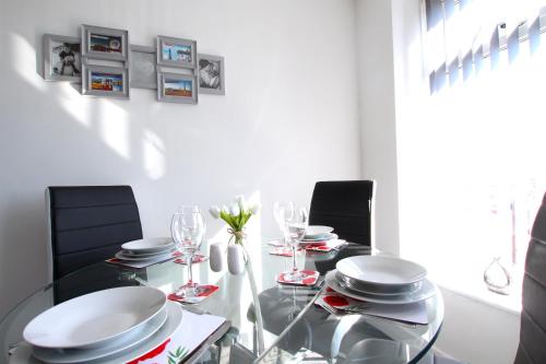 Blackpool Tower Apartments by Blackpool Service Aparttments, Blackpool