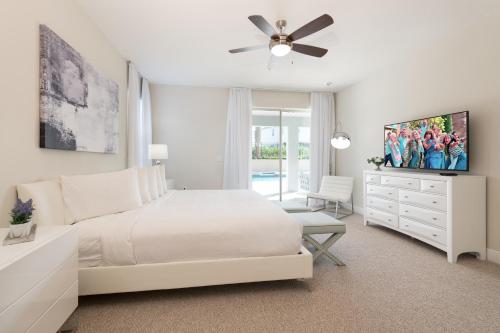 Captivating Home with Games & Themed Rooms near Disney - 7677F