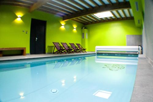 Gite Roche Des Ducs avec Piscine toute l'année, Spa, Sauna, Hammam