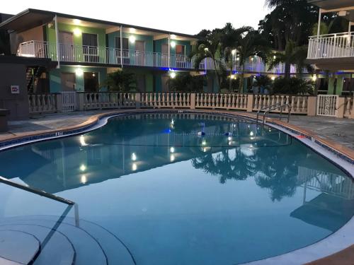 Tropical Inn & Suites, downtown clearwater