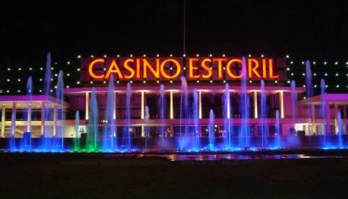  5 Stars Apartament at Casino Estoril - 2 Bedrooms, Pension in Estoril