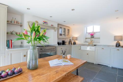 A Luxury Retreat in the Heart of Arundel photo 4