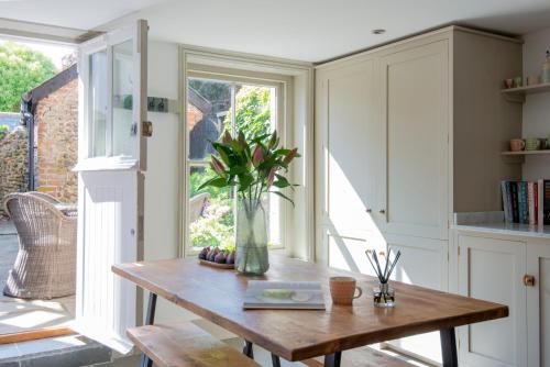 A Luxury Retreat in the Heart of Arundel photo 3