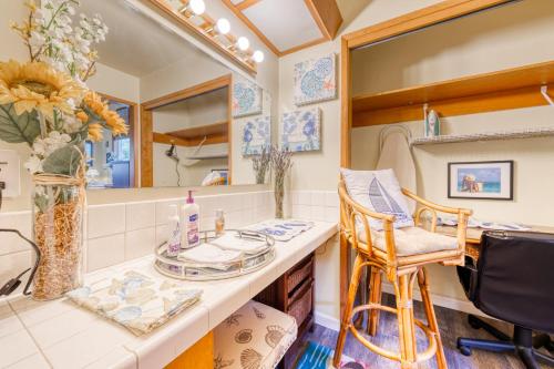 Pacific Hideaway - image 5