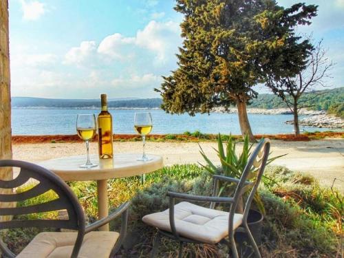  Apartment Rajka - 20m from beach in Koromačno