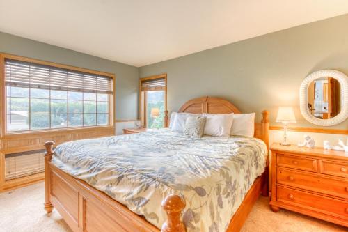Lake Life at Wapato Point - main image