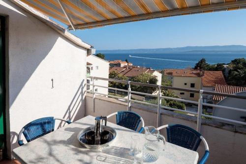 Apartments with a parking space Bol Brac - 17776 - image 3