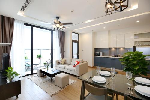 Two-Bedroom Apartment with Balcony image 10