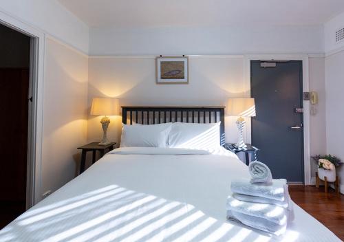 DARLINGHURST STUDIO // SHARED ROOFTOP SPACE