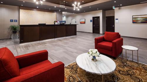 Best Western Plus Hinton Inn & Suites