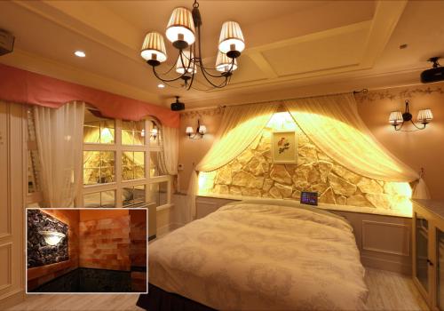 Queen Room with Spa Bath
