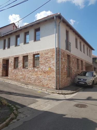 Központhoz közeli - Cool Tettye Apartman (Kozponthoz kozeli - Cool Tettye Apartman) in เมซเซกอลดัล