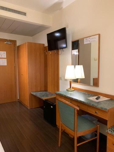 1 twin bed