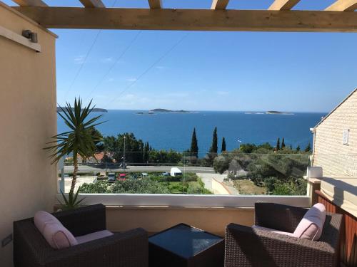 One-Bedroom Apartment with Terrace and Sea View