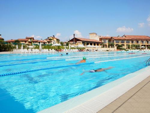 Comfortable apartment with a nice view of the swimming pool