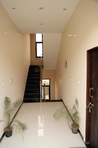 Aravali Hills Resort,Parasar Colony,3 star