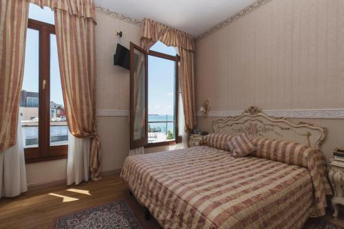 Comfort Double Room with Lagoon View